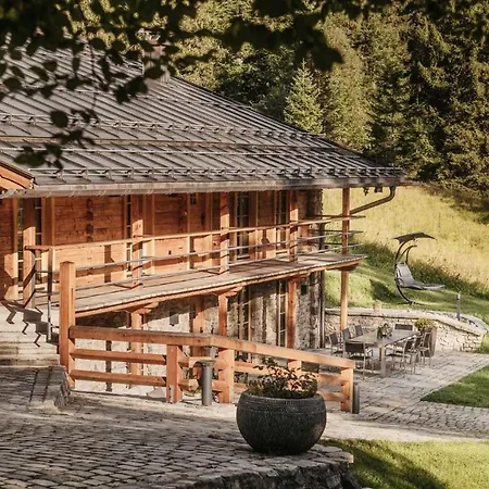 Suttenhuette Alpstuga *